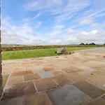 Carden Laithe Barn בית נופש *